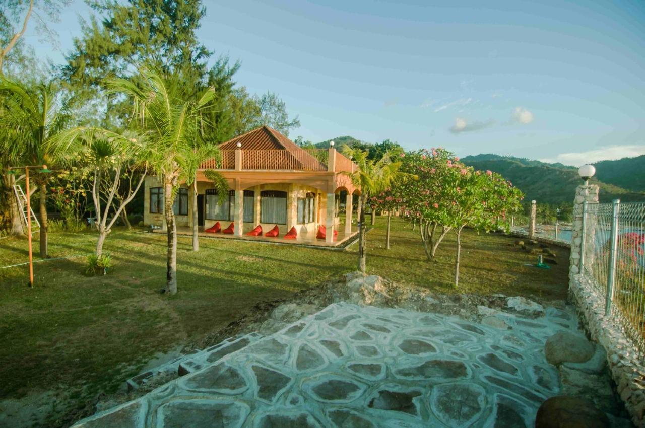 Gili View By Maza Villa Teluknarat Exterior photo
