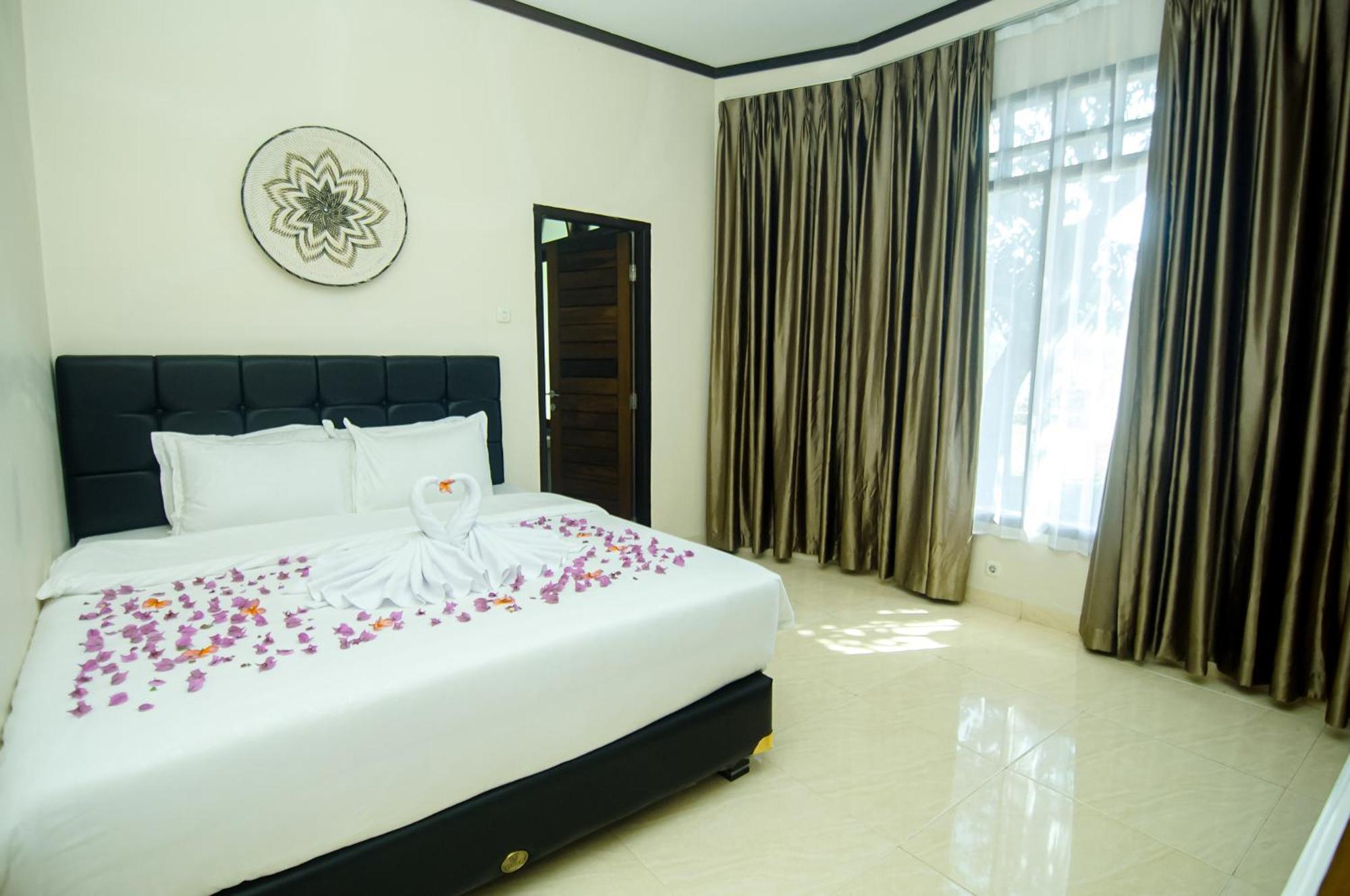 Gili View By Maza Villa Teluknarat Exterior photo