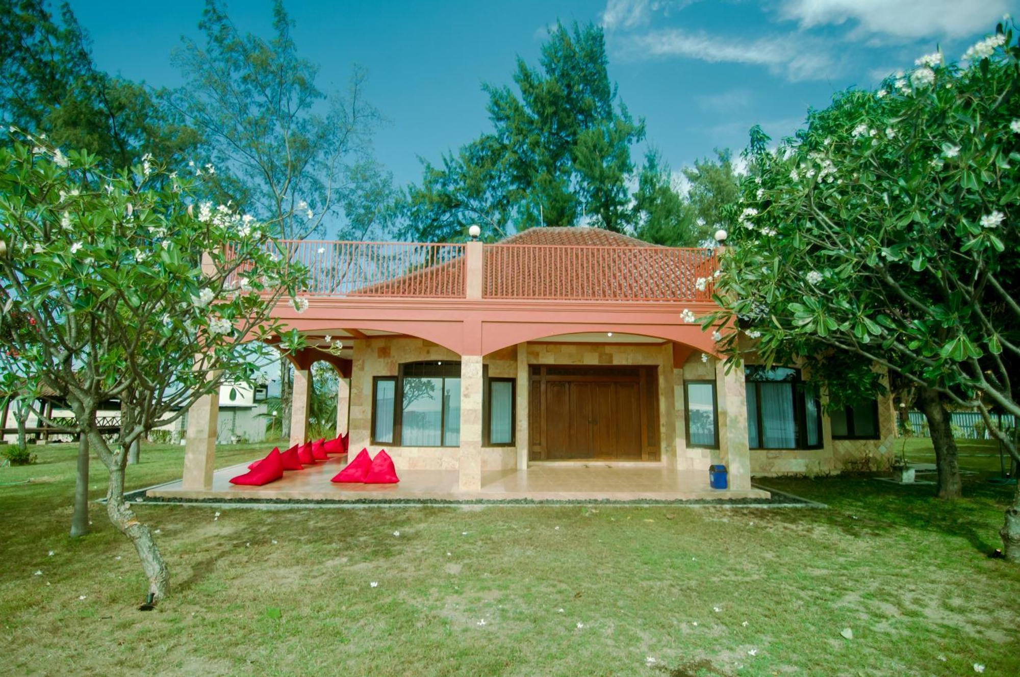 Gili View By Maza Villa Teluknarat Exterior photo