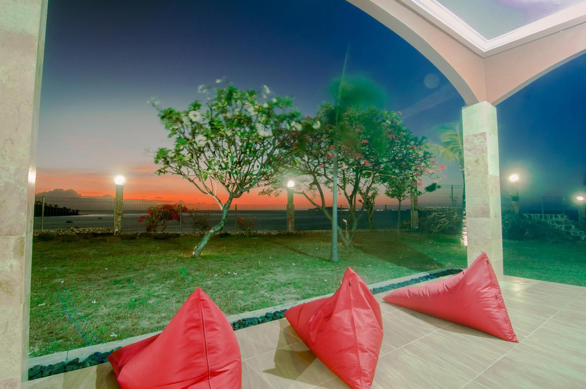 Gili View By Maza Villa Teluknarat Exterior photo